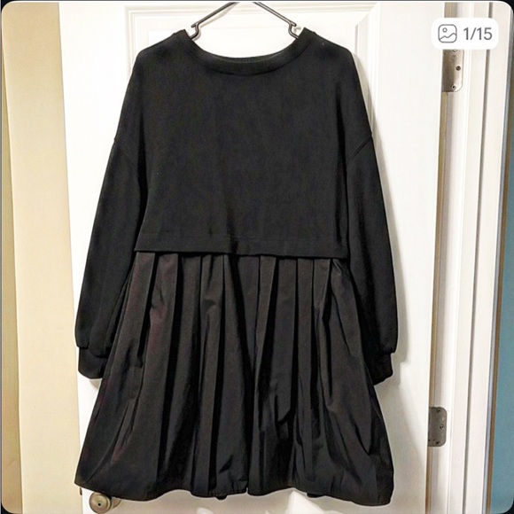 Dresses & Skirts - Stylish Black Pleated Dress